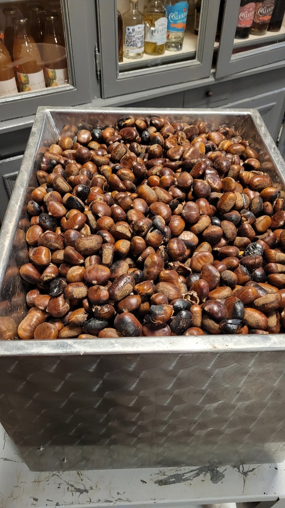 Dérangé Châtaignes grillées au feu de bois